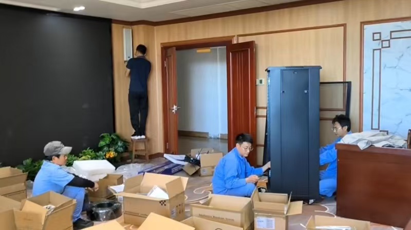 施工过程 - 设备安装与调试